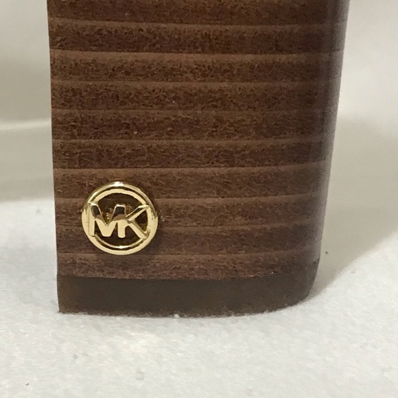 MICHAEL KORS
Berkley T-Strap Platform  Sandals - Picture 6 of 10